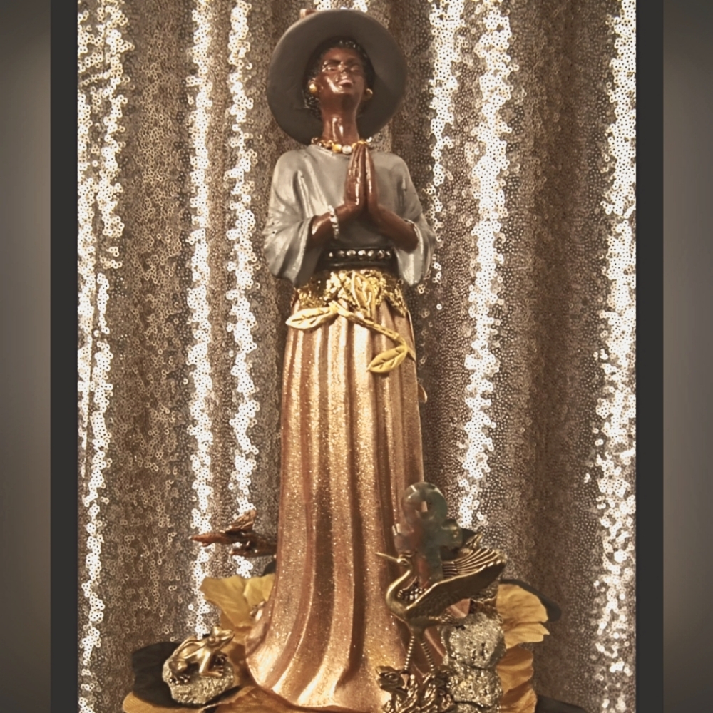 African AmericanFigurine